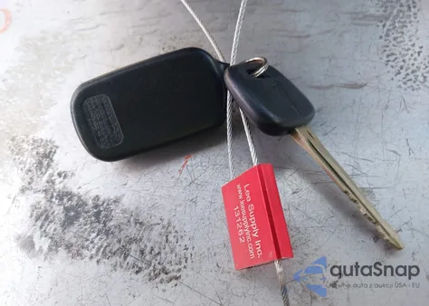 2004 Pontiac Vibe z USA, uszkodzony, nr VIN 5Y2SL628X4Z421635